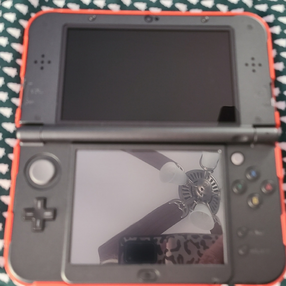 Nintendo 3DS xl with 5 games